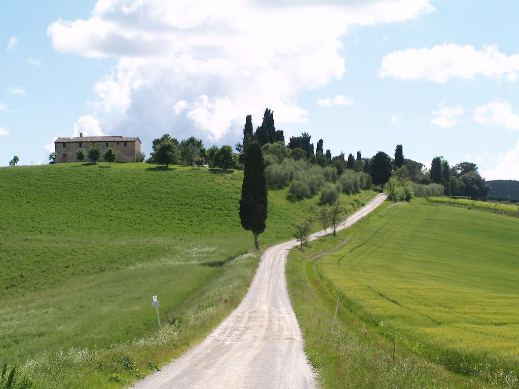 Agriturismo La Roverella Monteroni dʼArbia Buitenkant foto