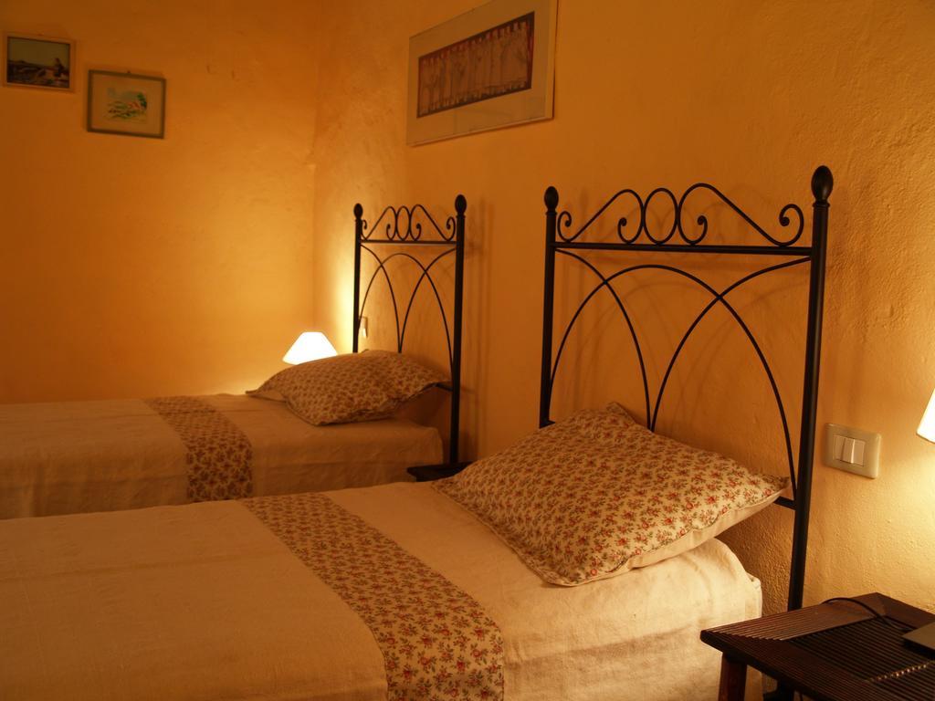 Agriturismo La Roverella Monteroni dʼArbia Buitenkant foto